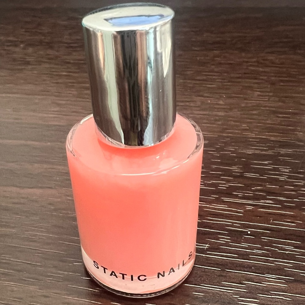 Static Nails Healthy Glow Natural Pigment Nail Polish
Breakthrough Formula